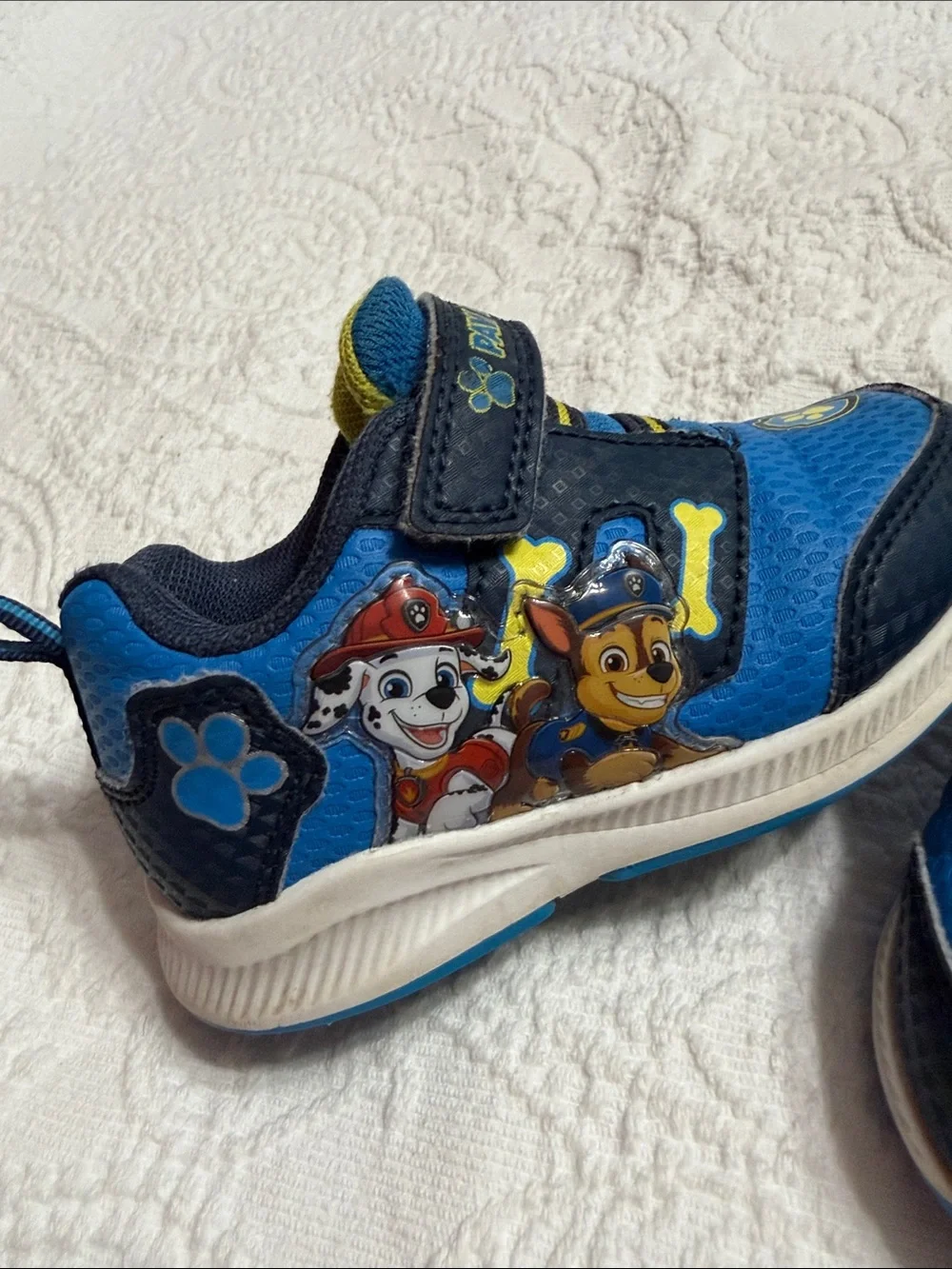 Paw Patrol Sneakers Size 7 Toddler with LIGHT UP Character Graphics